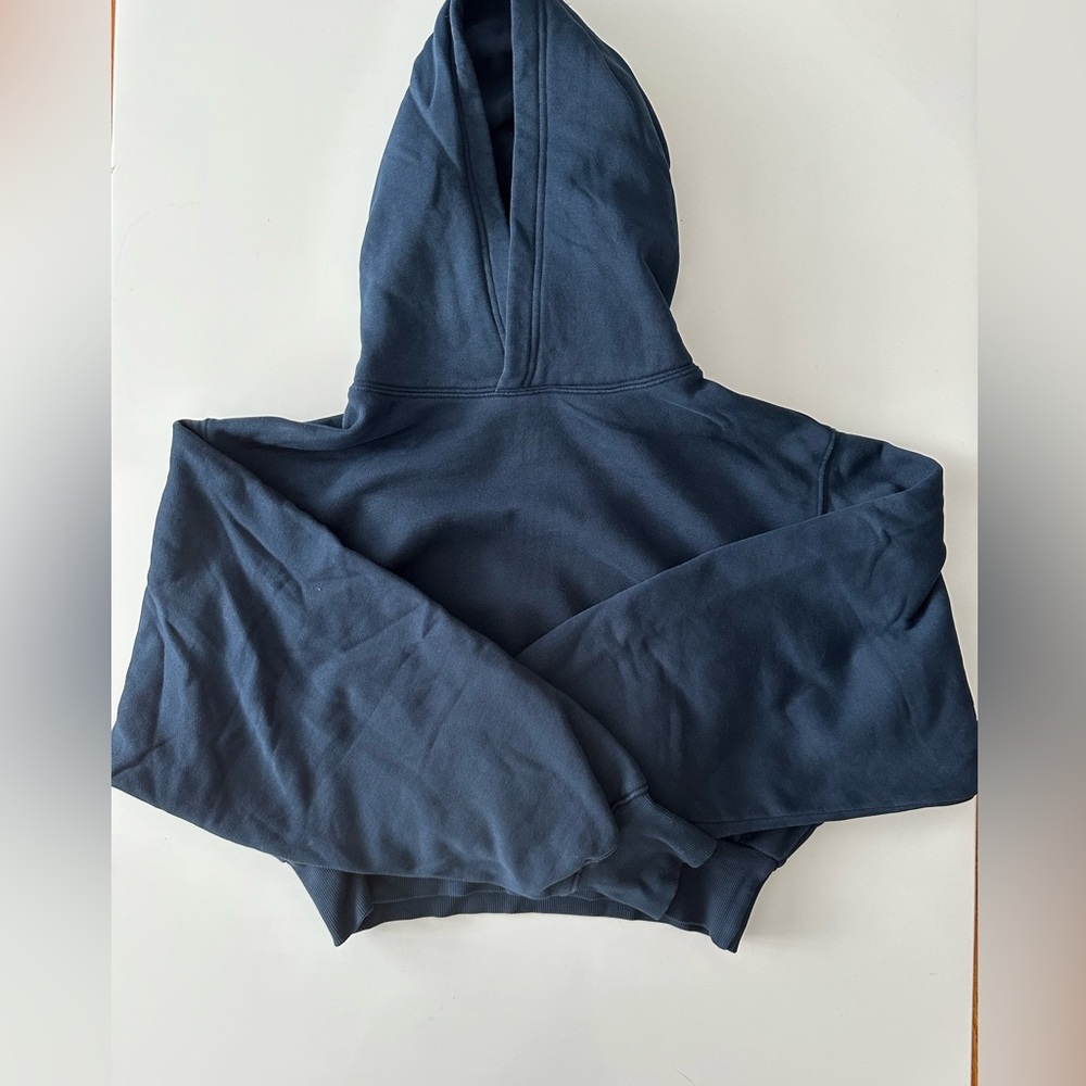 Navy blue sweater aritzia
